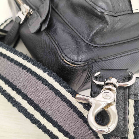 コールハーン COLE HAAN ラインデザイン レザー クロスボディバッグ メンズ