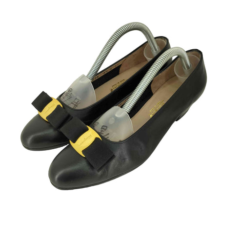サルヴァトーレフェラガモ Salvatore Ferragamo ヴァラリボン パンプス レディース 61/2