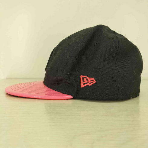 ニューエラ NEW ERA エナメル ロゴ刺繍 6パネルキャップ メンズ 55.8cm