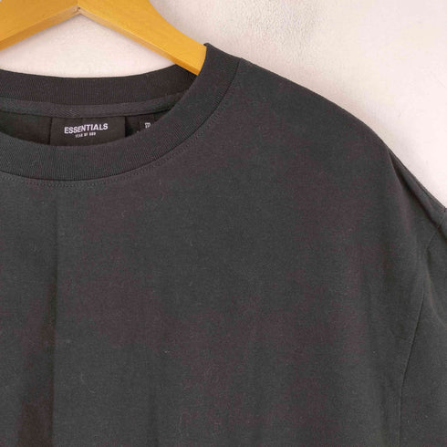 フェイアーオブゴッドエッセンシャルズ FEAR OF GOD ESSENTIALS バックプリント S/S Tシャツ メンズ JPN:M