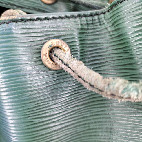 ルイヴィトン LOUIS VUITTON エピ プチノエ ショルダーバッグ epi petit noe shoulderbag A20962 レディース
