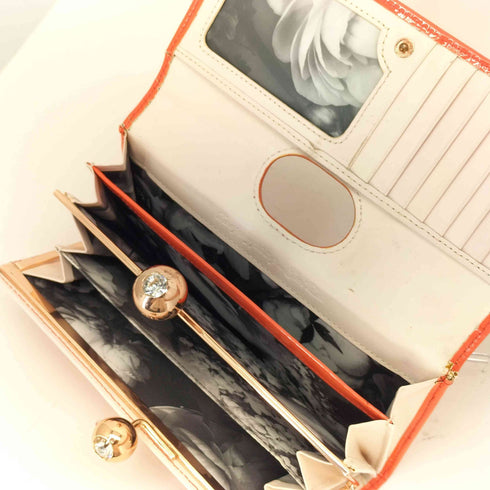 テッドベーカー TED BAKER エナメルがま口ウォレット レディース