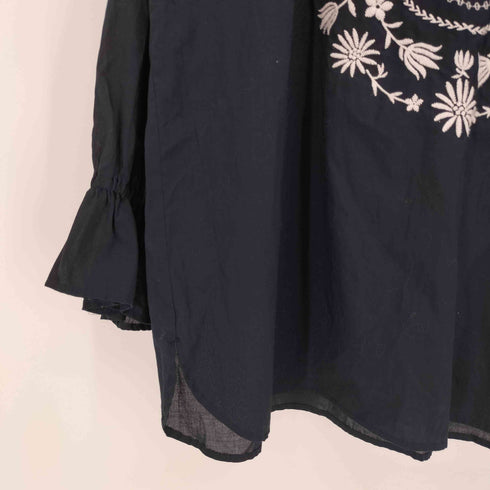 ブルーレーベルクレストブリッジ BLUE LABEL CRESTBRIDGE フラワー クレストブリッジ 刺繍 Vネック ブラウス レディース JPN:38