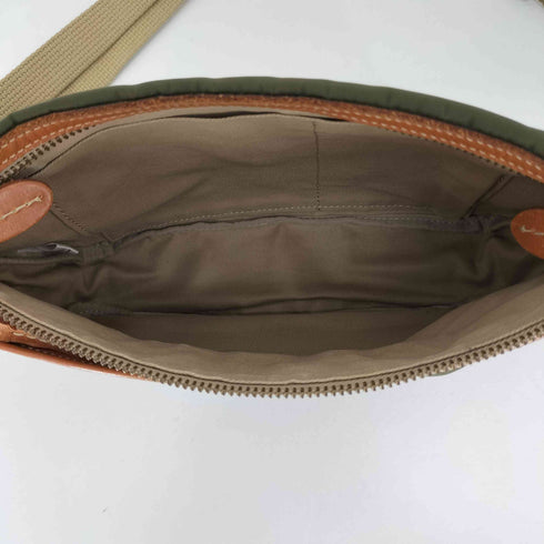 エーグル AIGLE レザー切替 ナイロン ショルダー バッグ メンズ