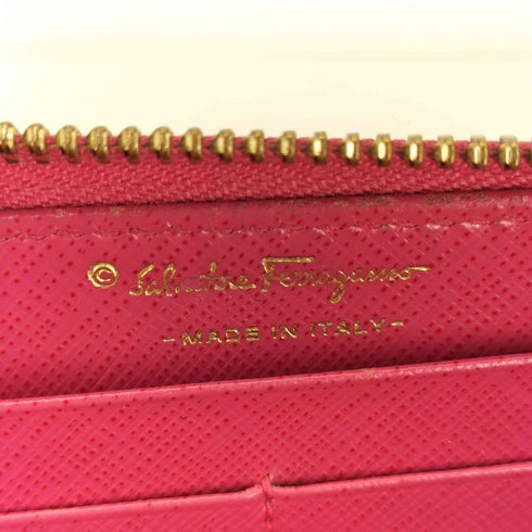 サルヴァトーレフェラガモ Salvatore Ferragamo L字ファスナー レザー ヴァラリボン レディース