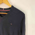 トミーヒルフィガー TOMMY HILFIGER 刺繍ロゴ Vネック ニット メンズ L