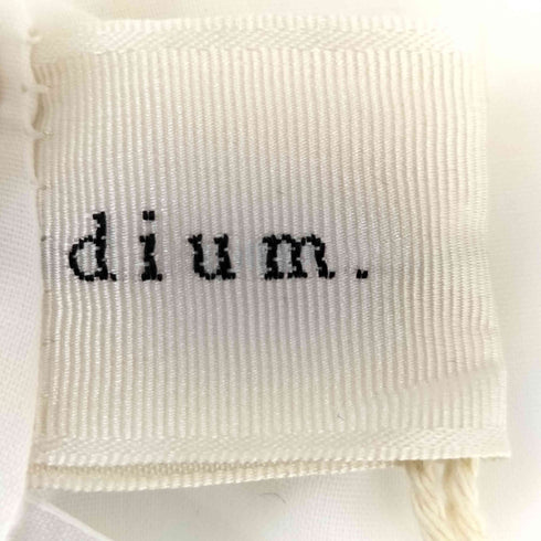 dium. Flower Embroidery One Piece フラワーエンブロイダリーワンピース レディース JPN:M