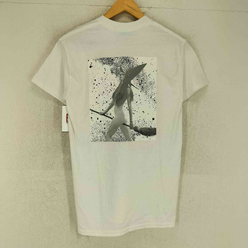 スタイリングケイシラハタ styling/ kei shirahata ×FLAGSTUFF コラボ 両面プリント クルーネック 半袖 Tシャツ レディース F