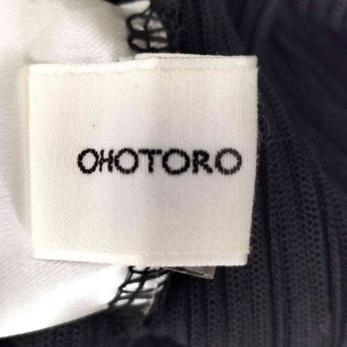 オオトロ OHOTORO シアー プリーツ トップ レディース
