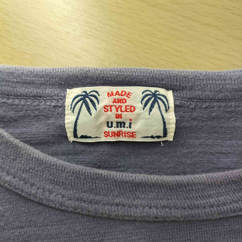 ウミ サンライズ u.m.i SUNRISE バインダーネック プリント ロングスリーブカットソー メンズ JPN:XL