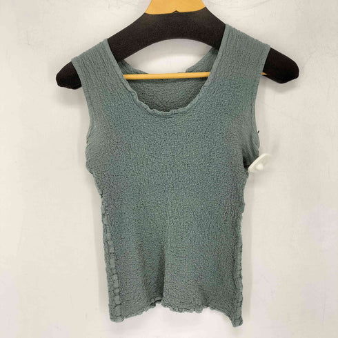 ミーイッセイミヤケ me ISSEY MIYAKE カリフラワータンクトップ レディース