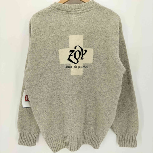 ZOY 刺繍 背面ロゴ 前V ウール ニット メンズ 1