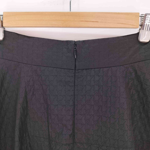 バーニーズニューヨーク BARNEYS NEWYORK エンボスフレアスカート レディース JPN:38