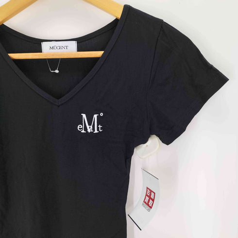 Mucent ムセント ワンポイントロゴ刺繍 Vネック 半袖Tシャツ レディース