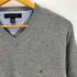 トミーヒルフィガー TOMMY HILFIGER 刺繍ロゴ Vネック ニット メンズ L