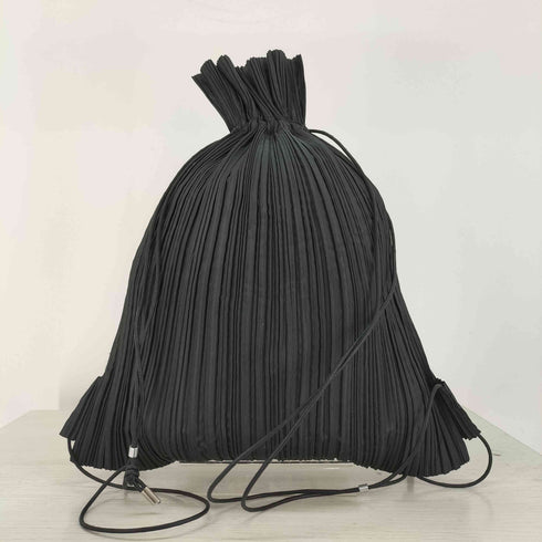 イッセイミヤケ ISSEY MIYAKE ペイント プリーツナップサック メンズ
