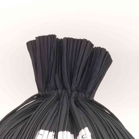 イッセイミヤケ ISSEY MIYAKE ペイント プリーツナップサック メンズ