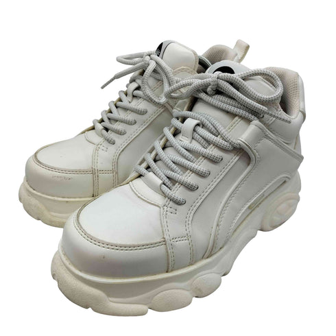 Buffalo CLD Corin 厚底スニーカー Vegan レディース 25