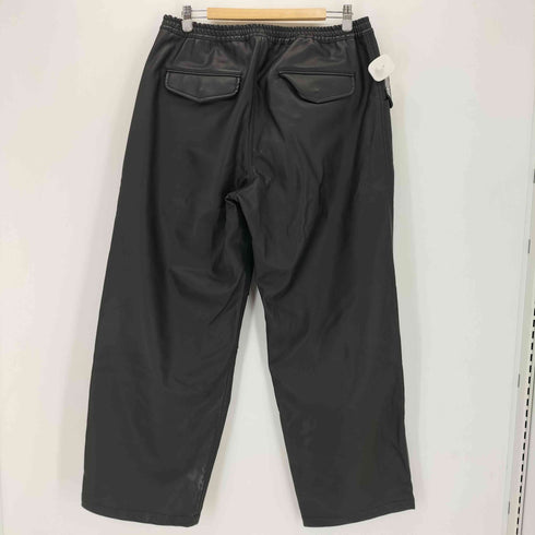ビームス BEAMS ワイドストレート シンセティックレザー オーバーパンツ メンズ JPN:L L
