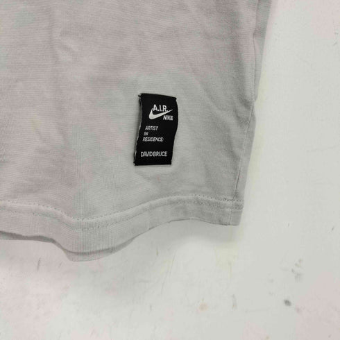 ナイキ NIKE LOOSE FIT Smiling Face Basketball S/S Tシャツ メンズ import:L