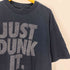 ナイキ NIKE LOOSE FIT グラフィックプリント 半袖Tシャツ メンズ XL