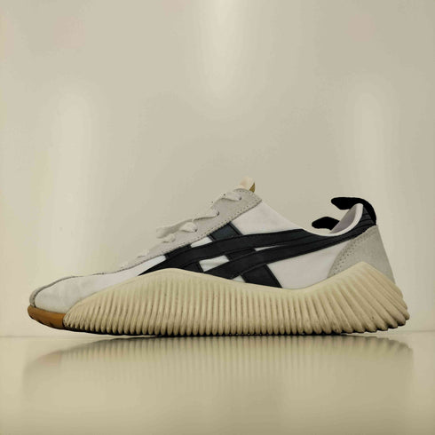 オニツカタイガー ONITSUKA TIGER ACROMOUNT アクロモント レディース JPN:25