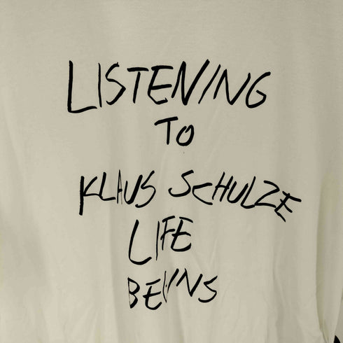 アンダーカバー UNDERCOVER 24SS LISTEN TO KLAUS SCHULZE TEE メッセージプリント 半袖 Tシャツ メンズ 5