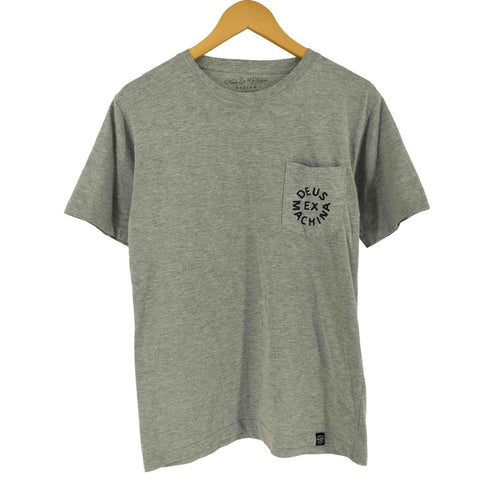 デウスエクスマキナ Deus Ex Machina ロゴプリント ポケット Tシャツ メンズ M