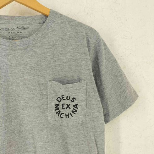デウスエクスマキナ Deus Ex Machina ロゴプリント ポケット Tシャツ メンズ M