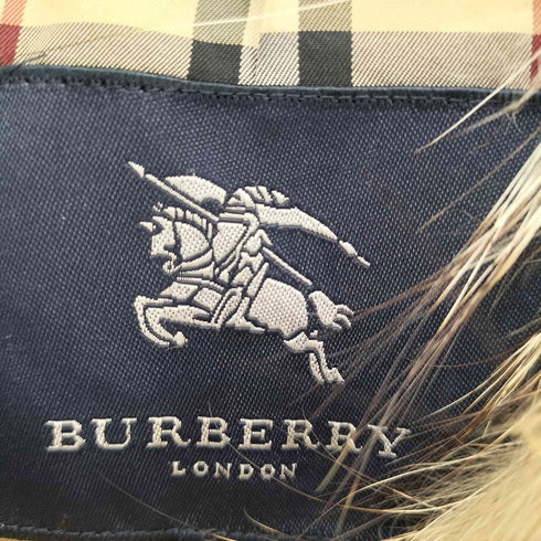 バーバリーロンドン BURBERRY LONDON 裏ノバチェック ラクーンファー ダウンコート レディース 40