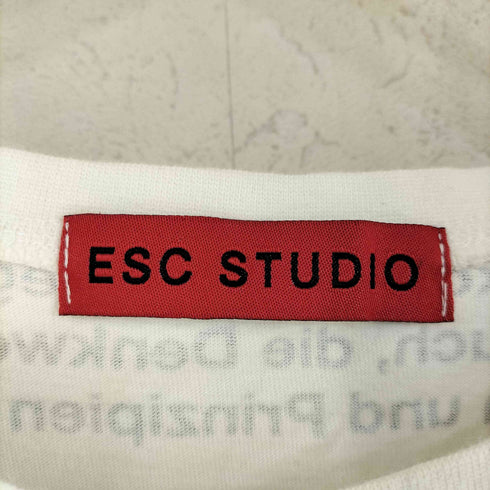 イーエスシーステュディオ ESC STUDIO ドイツ語 テキストプリント ノースリーブ Tシャツ メンズ
