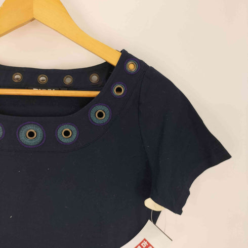 ダナキャランニューヨーク DKNY ハトメ 刺繍 ストレッチ カットソー レディース import:L