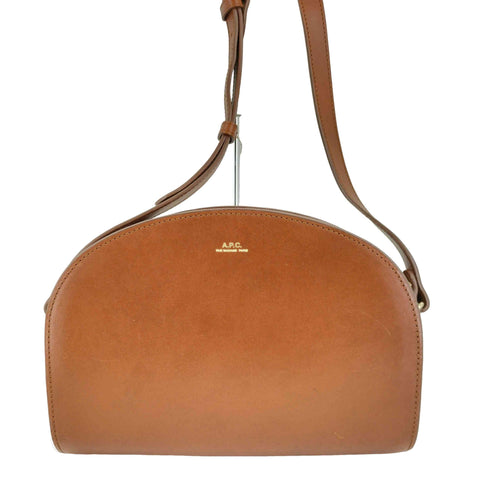 アーペーセー A.P.C. ハーフムーン レザーショルダーバッグ レディース