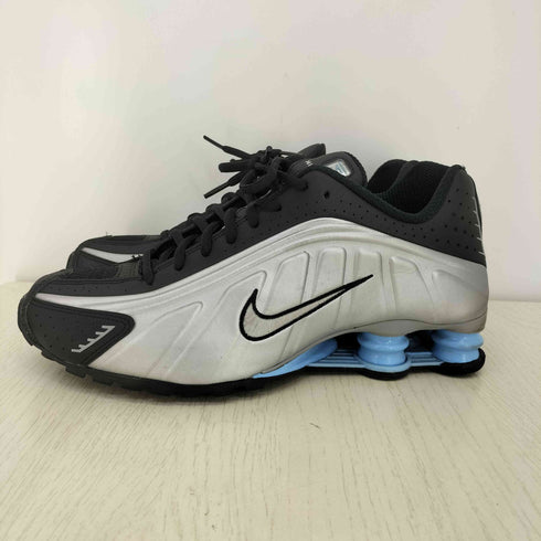 ナイキ NIKE SHOX R4 METALLIC SILVER METALLIC SILVER-BLACK メンズ JPN:27.5