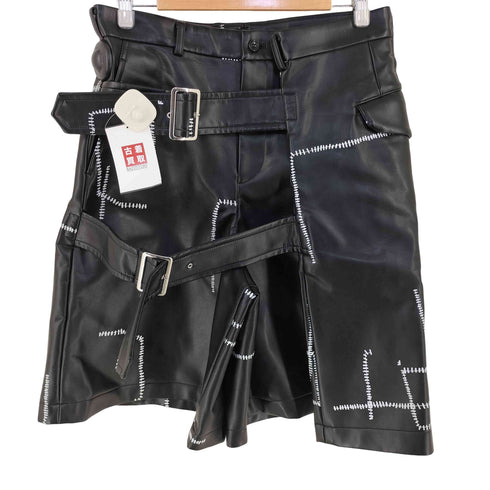 ブラックコムデギャルソン BLACK COMME des GARCONS 26SS フェイクレザー バックル ハーフパンツ メンズ M