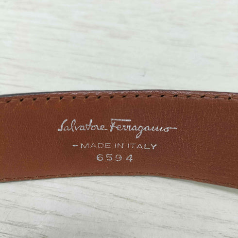 サルヴァトーレフェラガモ Salvatore Ferragamo ヴァラ レザーベルト メンズ 100