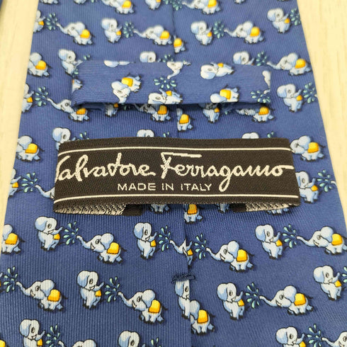 サルヴァトーレフェラガモ Salvatore Ferragamo ゾウ柄 シルクネクタイ メンズ
