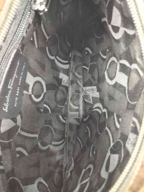 サルヴァトーレフェラガモ Salvatore Ferragamo チェーンショルダーバッグ レディース