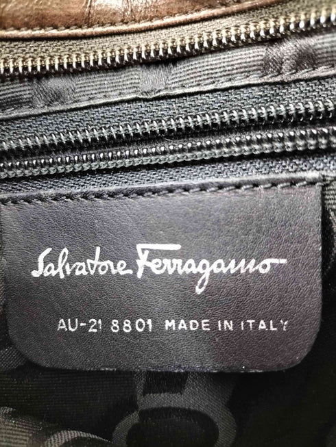 サルヴァトーレフェラガモ Salvatore Ferragamo チェーンショルダーバッグ レディース