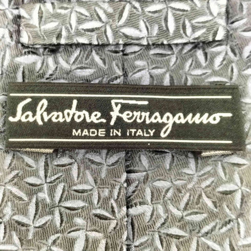 サルヴァトーレフェラガモ Salvatore Ferragamo 総柄 シルクネクタイ メンズ