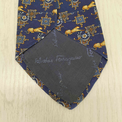 サルヴァトーレフェラガモ Salvatore Ferragamo 総柄 シルクネクタイ メンズ
