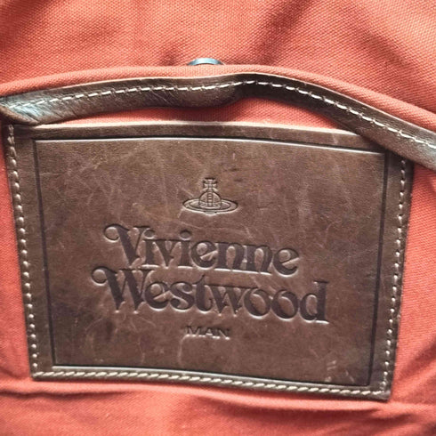 ヴィヴィアンウエストウッドマン Vivienne Westwood MAN オーブ型押し レザーショルダーバッグ メンズ