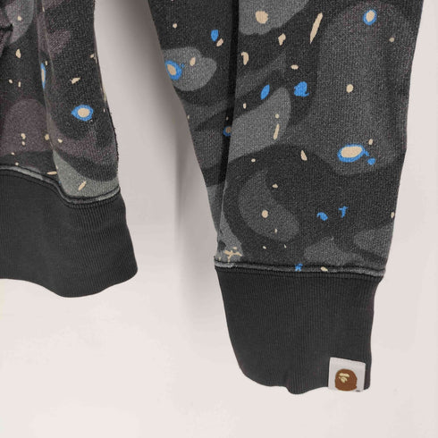 アベイシングエイプ A BATHING APE 宇宙 スペースカモ シャークパーカー メンズ JPN:S