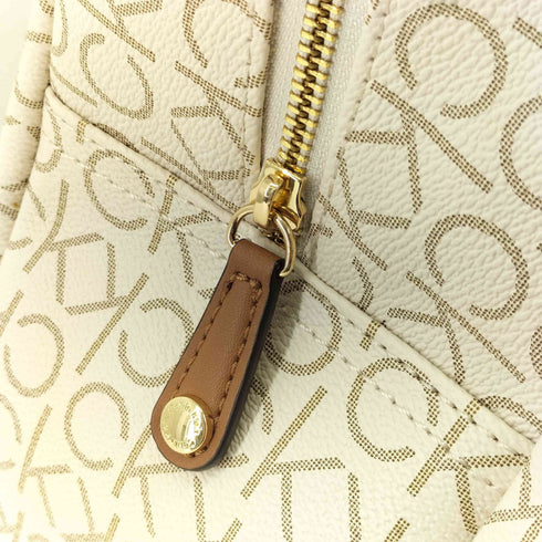カルバンクライン CALVIN KLEIN モノグラム レザーバックパック レディース
