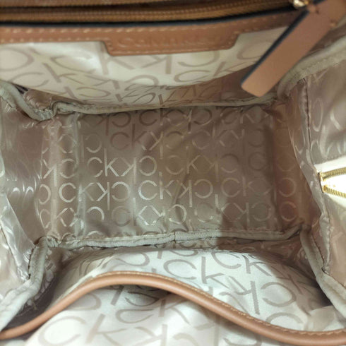 カルバンクライン CALVIN KLEIN モノグラム レザーバックパック レディース