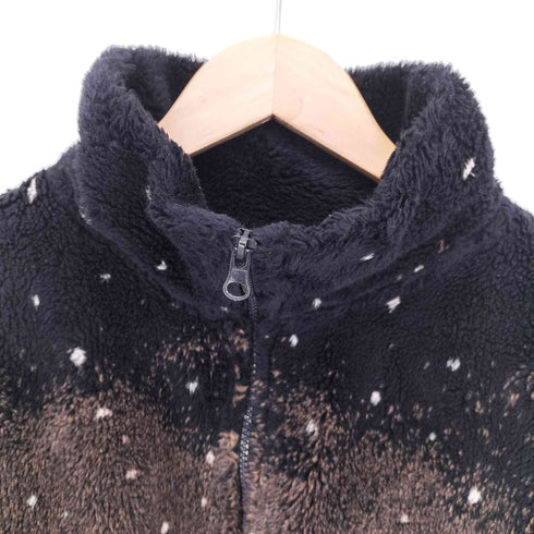 ブラックマウンテン BLACK MOUNTAIN USA製 総柄 雪山 オオカミ フリースジャケット 裾ドローコード メンズ import:L
