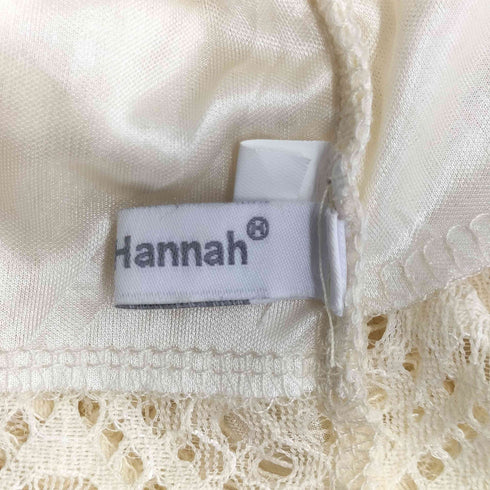 Hannah 総レース刺繍 バックリボンフラワーモチーフ オフショルトップス レディース