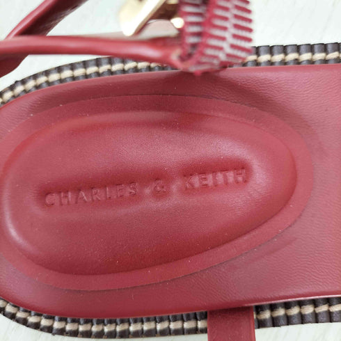 チャールズアンドキース CHARLES&KEITH ホースビット チャームサンダル レディース 39