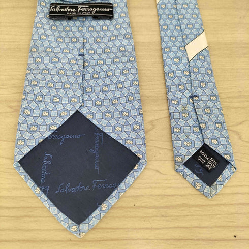 サルヴァトーレフェラガモ Salvatore Ferragamo ゾウ柄 シルクネクタイ メンズ