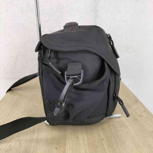 Nova 140AW 2 ショルダーバッグ メンズ